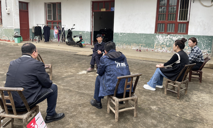 定王臺(tái)街道政協(xié)委員工作室走訪慰問困難群眾